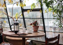 装修雅致的咖啡店图片