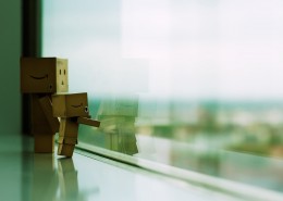 治愈纸箱人阿楞图片