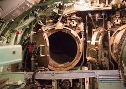 潜艇内部操作台图片大全