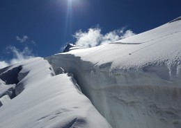 山上的雪景图片