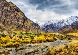 山里的秋色风景图片