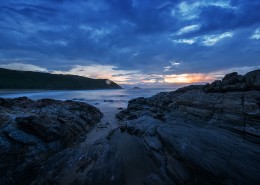 寂静的海边图片