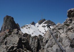 阿尔卑斯山徒步登山图片