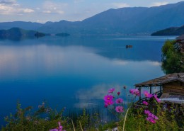 云南丽江泸沽湖图片