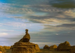 甘肃玉门关雅丹魔鬼城风景图片