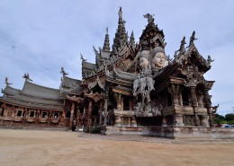 泰国芭堤雅真理寺图片