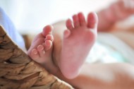 胖乎乎的婴儿小脚丫图片