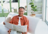 老年人读书看报图片大全