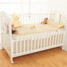 可爱的婴儿床图片