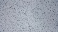 窗外的雨滴图片大全