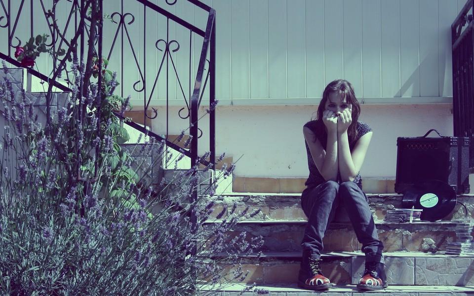 美女图片库 孤独女孩图片