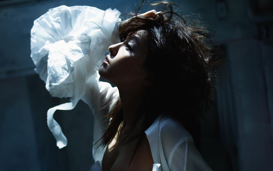 羞涩小美女图片 羞涩小美女图片大全