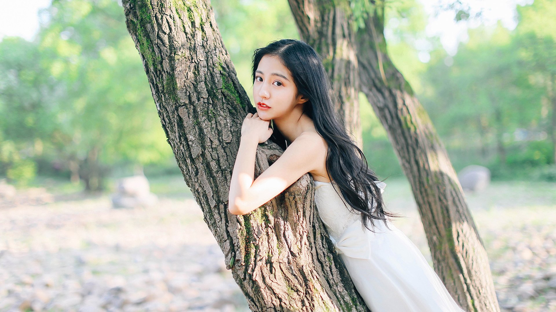 羞涩小美女图片 羞涩小美女图片大全