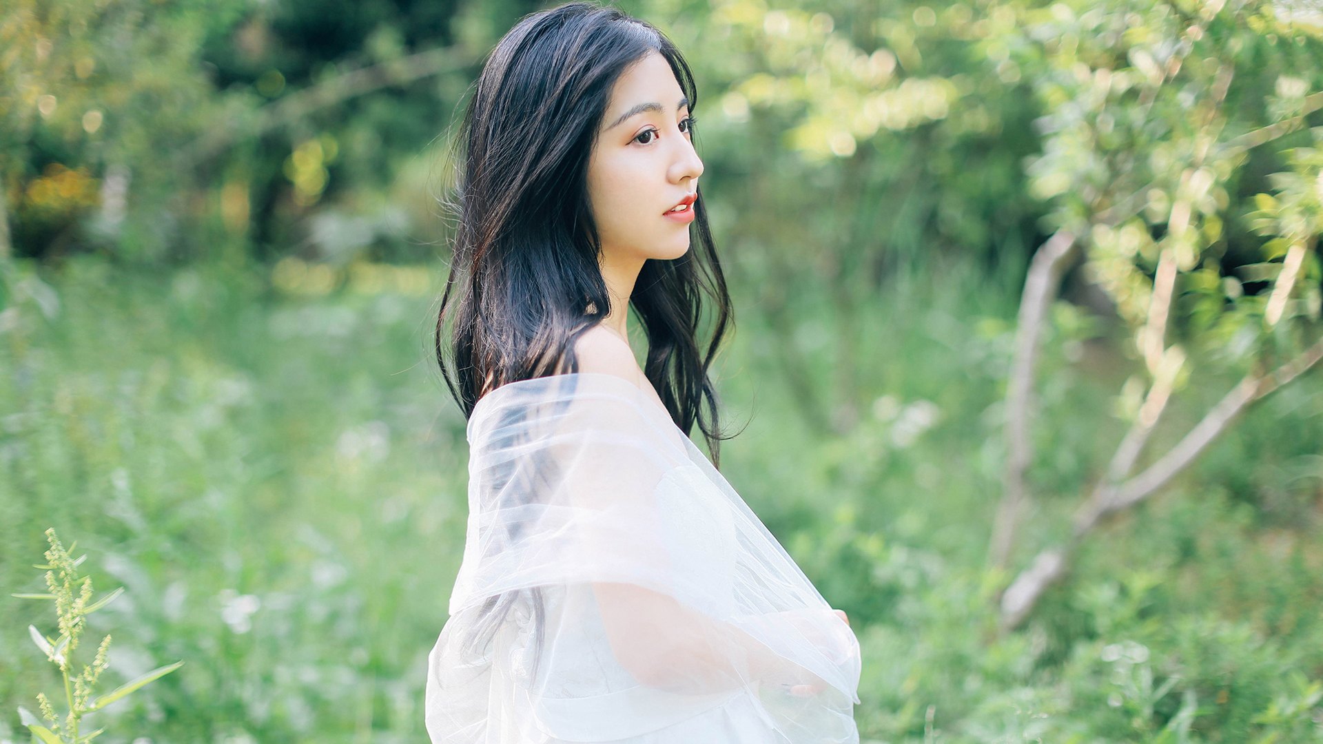 羞涩小美女图片 羞涩小美女图片大全