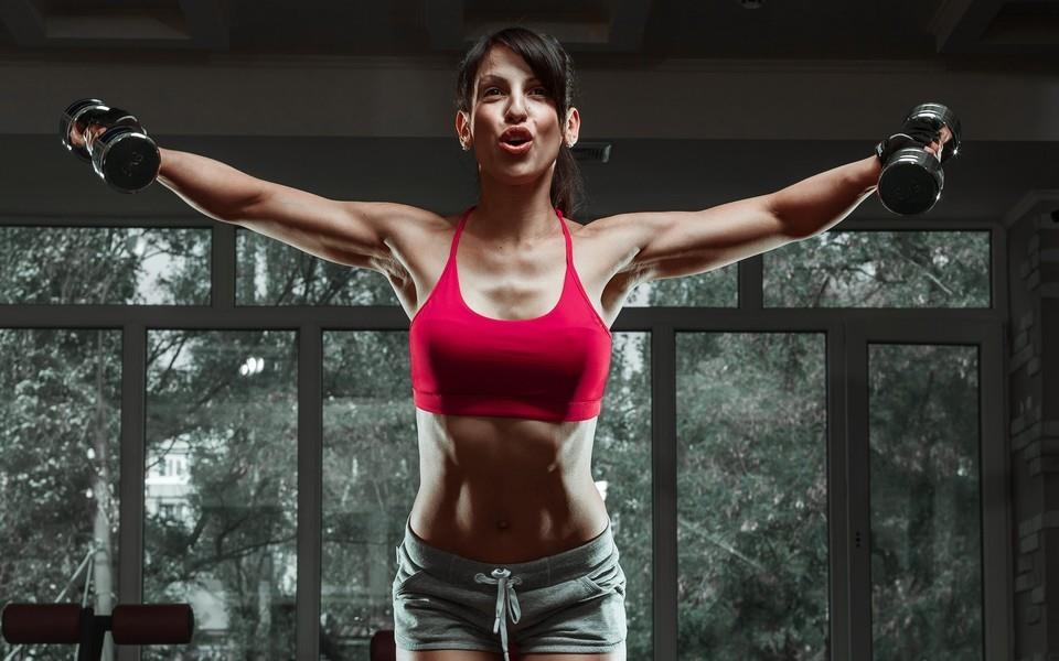 运动美女健身美照好身材遮不住