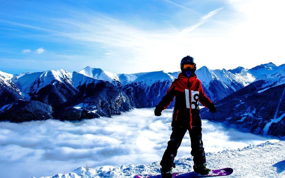 极限运动滑雪图片