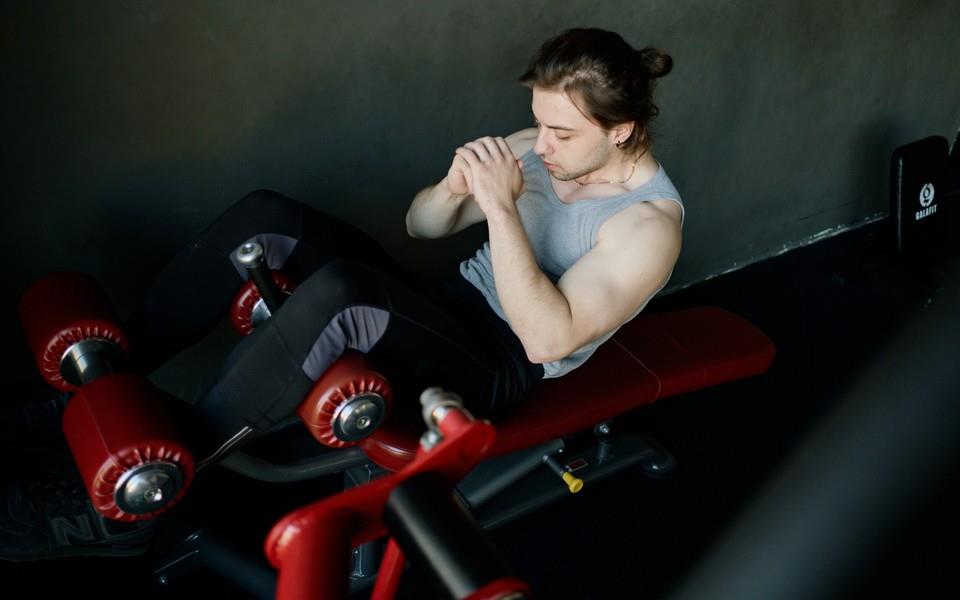 肌肉健身型男图片