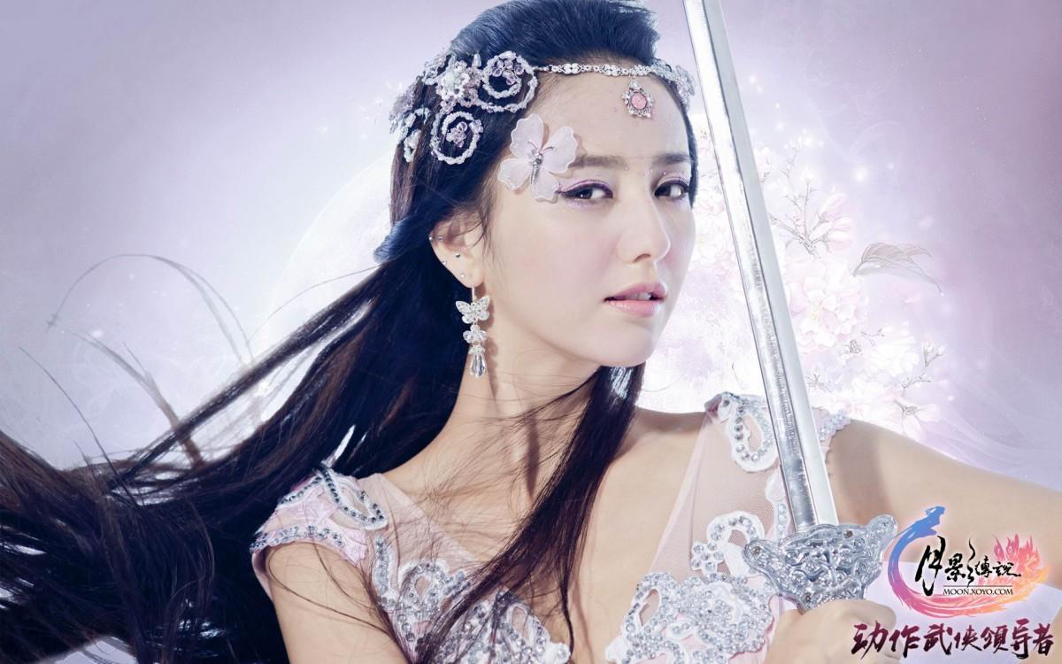 月影传说佟丽娅代言图片