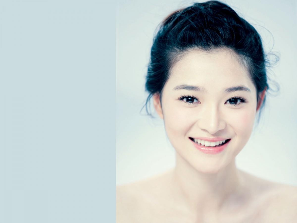 清纯美女何琢言图片