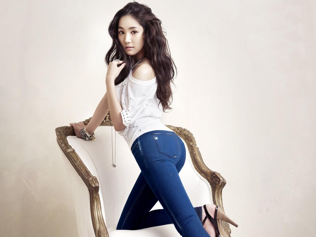 韩国明星朴敏英图片