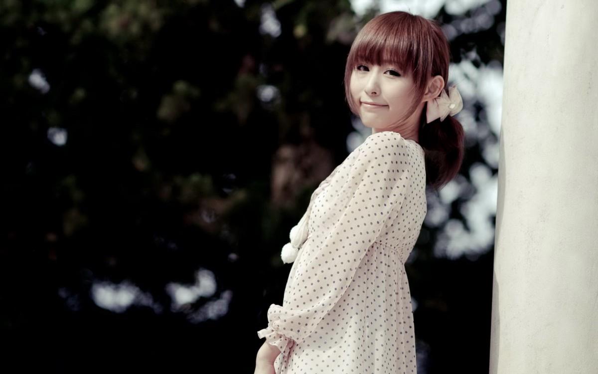 可爱的长发美女图片大全