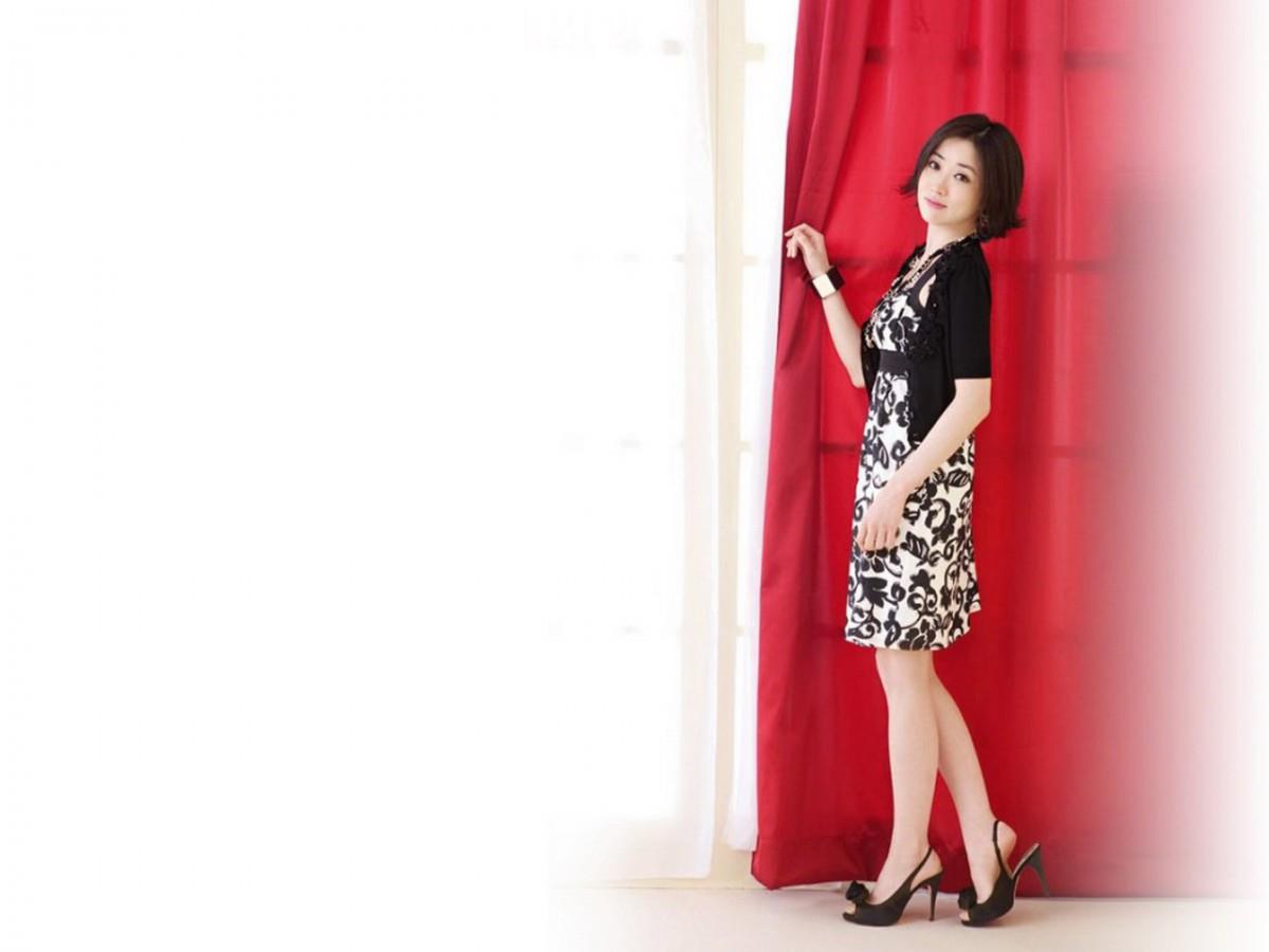 美女崔贞媛图片