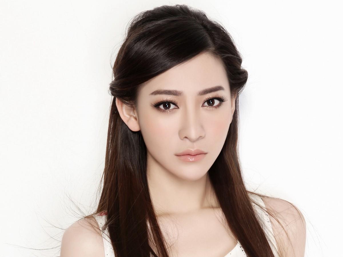 长发美女林冶图片大全