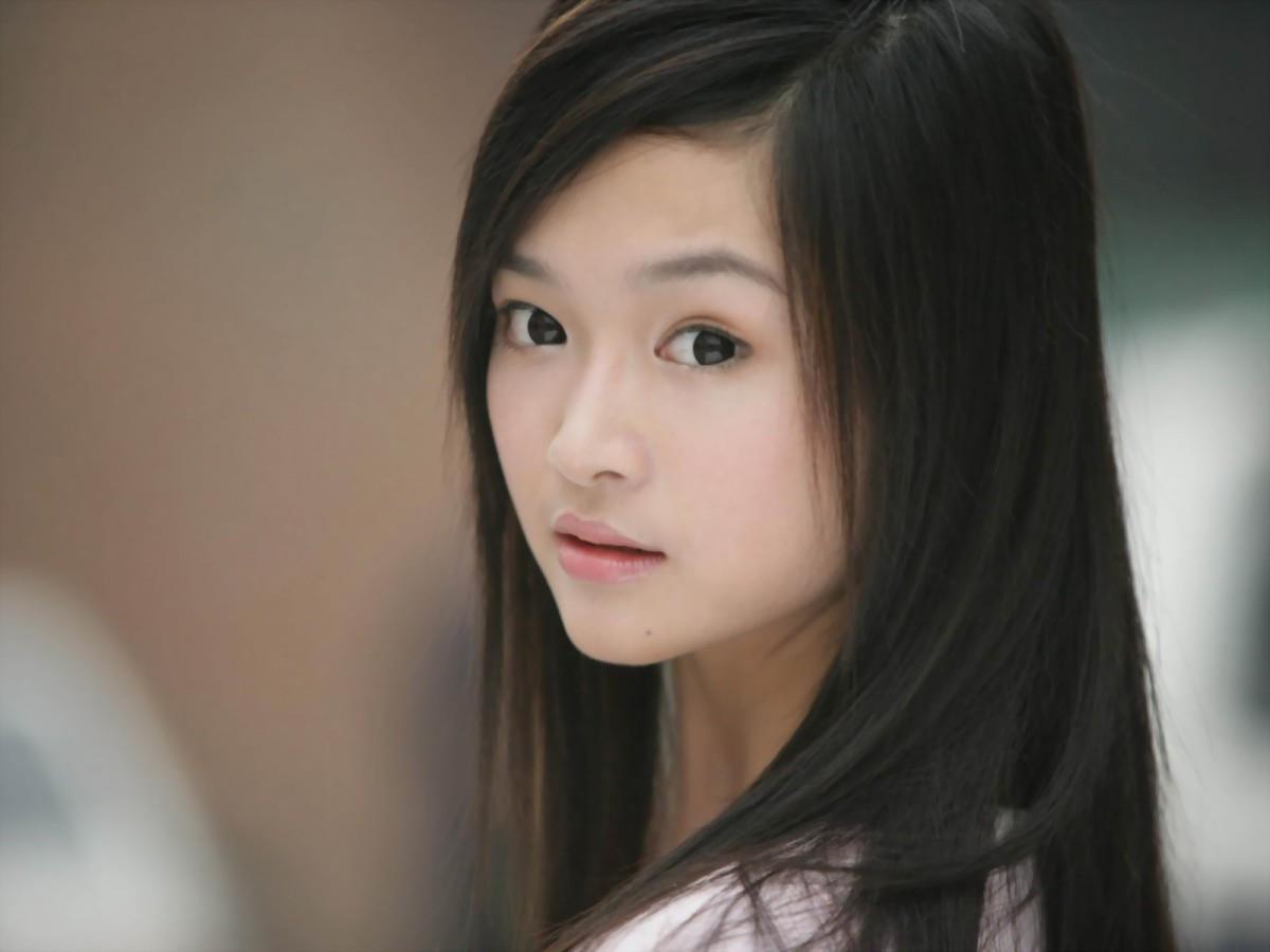 清纯美女何琢言图片