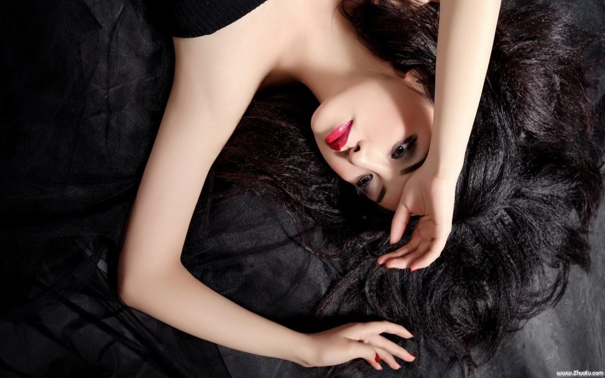 粉红公主卢思思图片大全