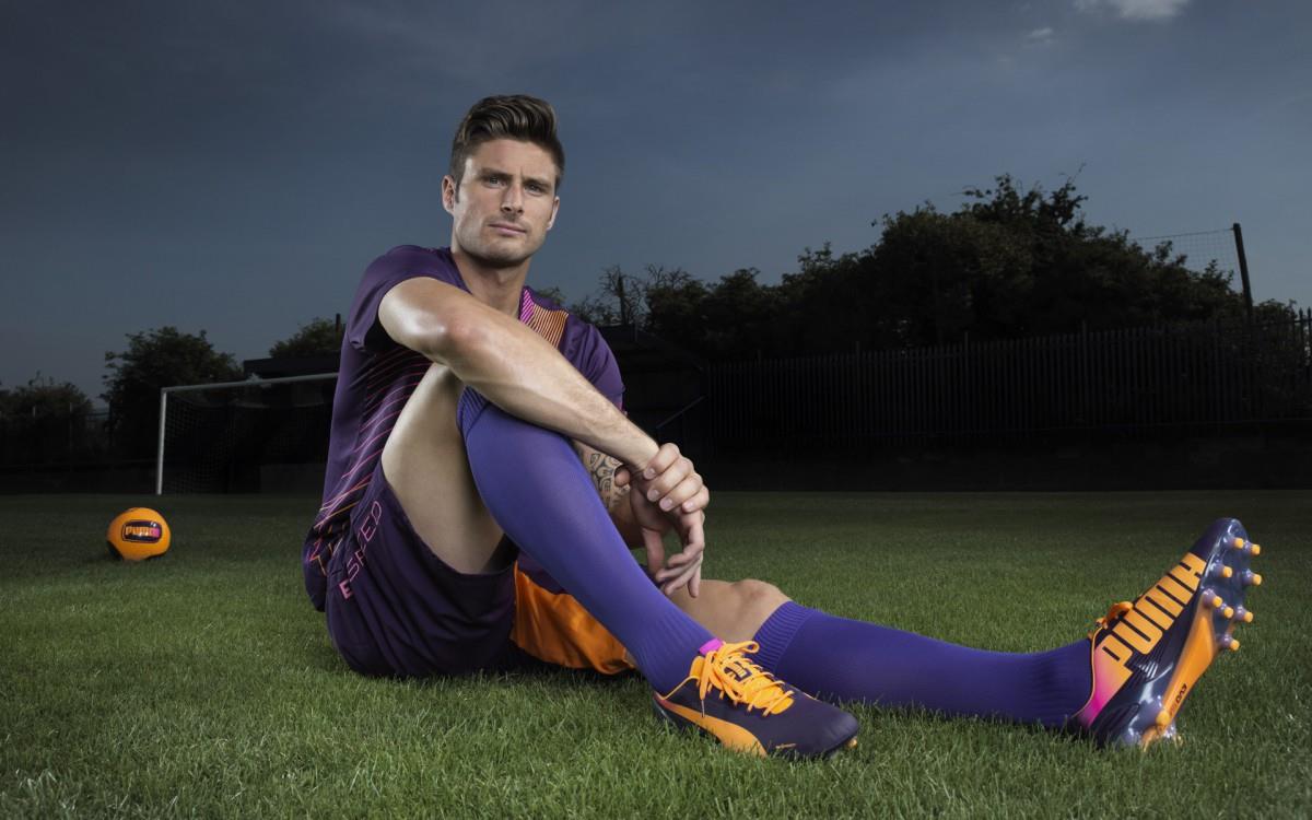 足球明星奥利弗·吉鲁图片大全