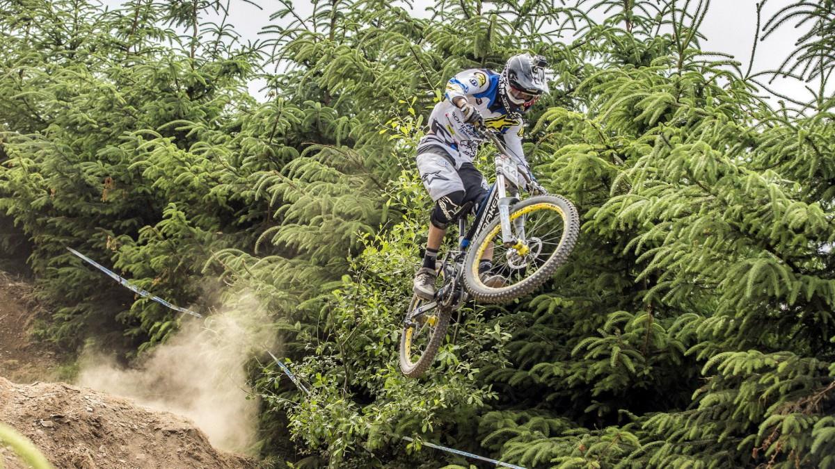 山地自行车赛图片大全