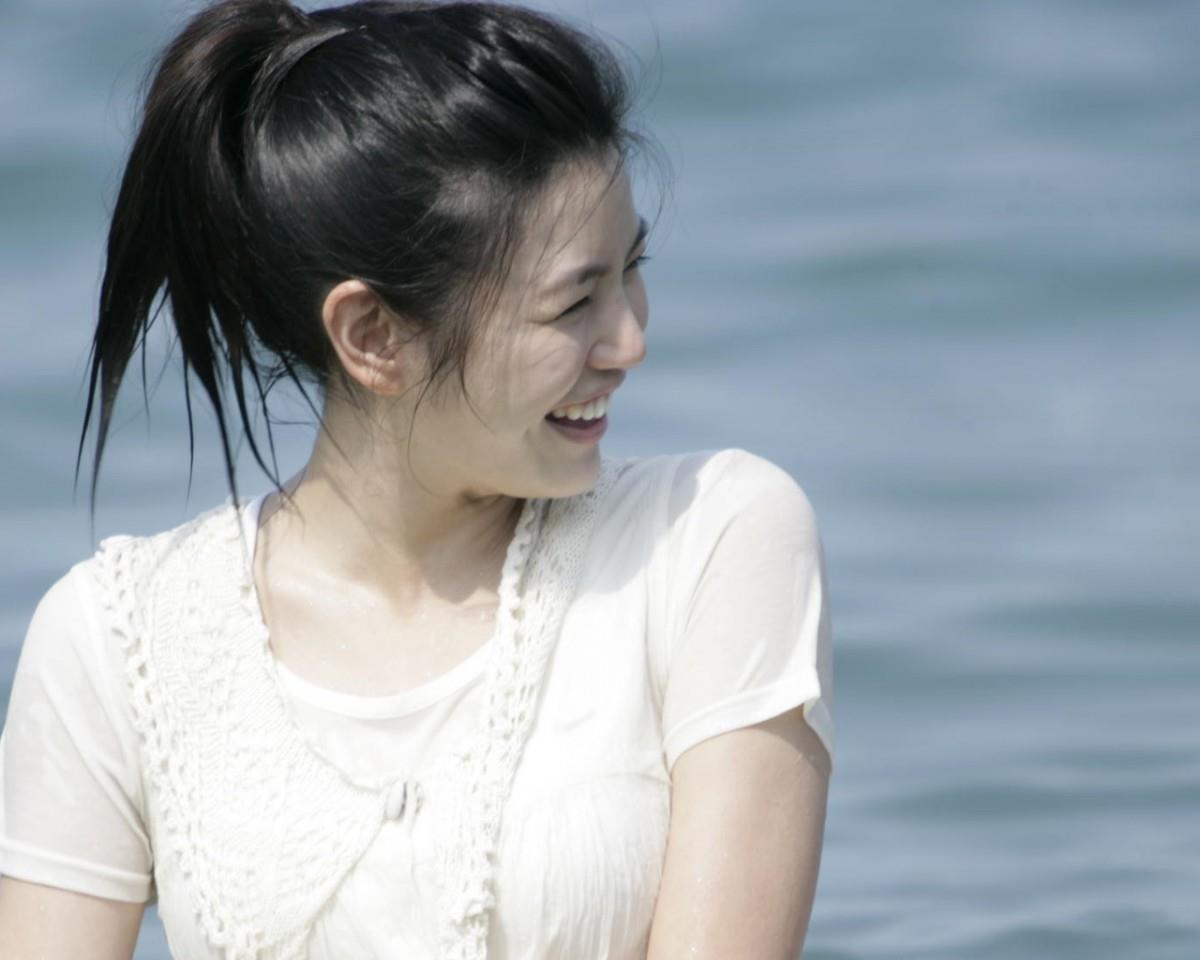 台湾女星陈妍希图片