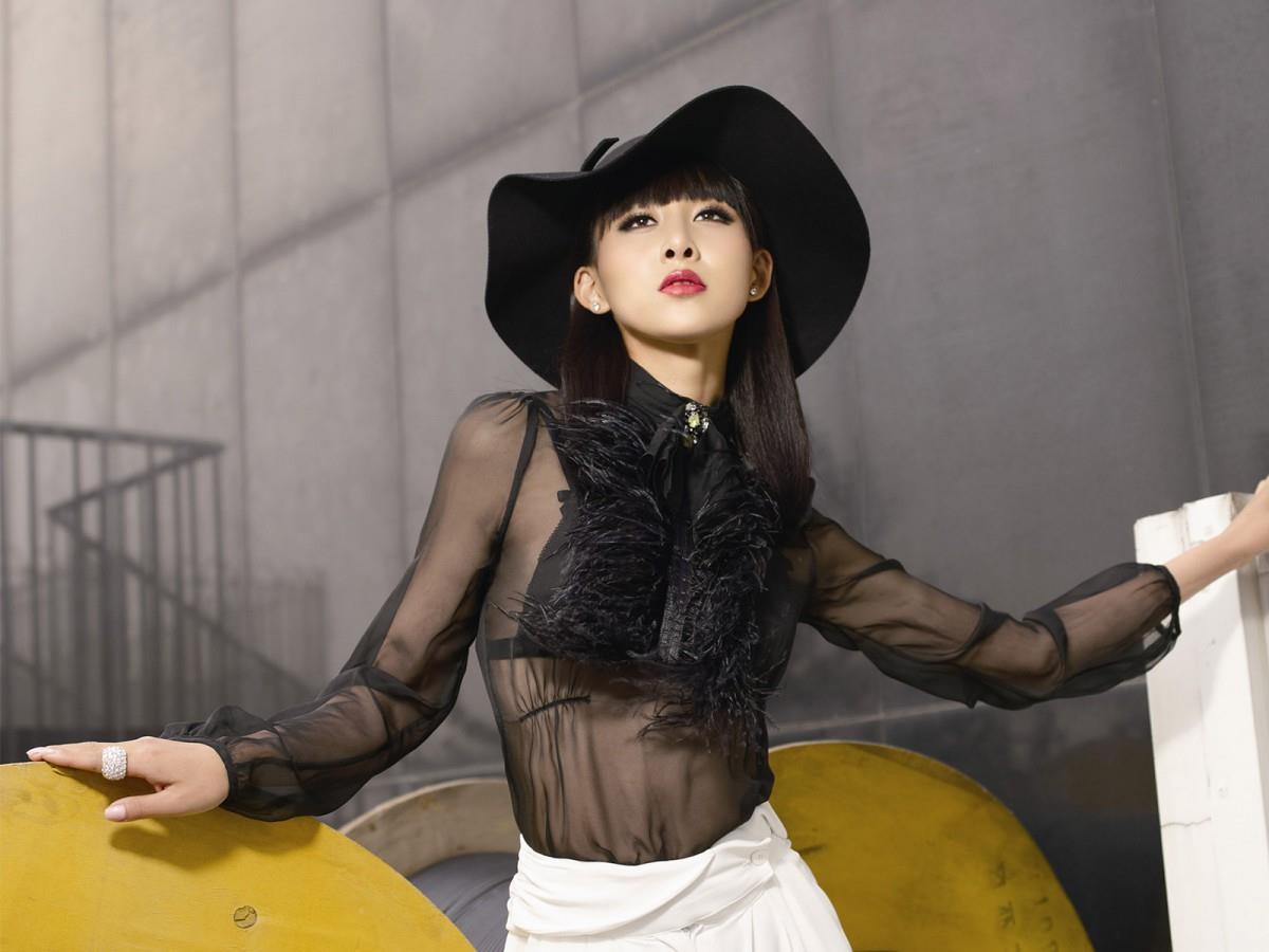 内地演员贾青图片