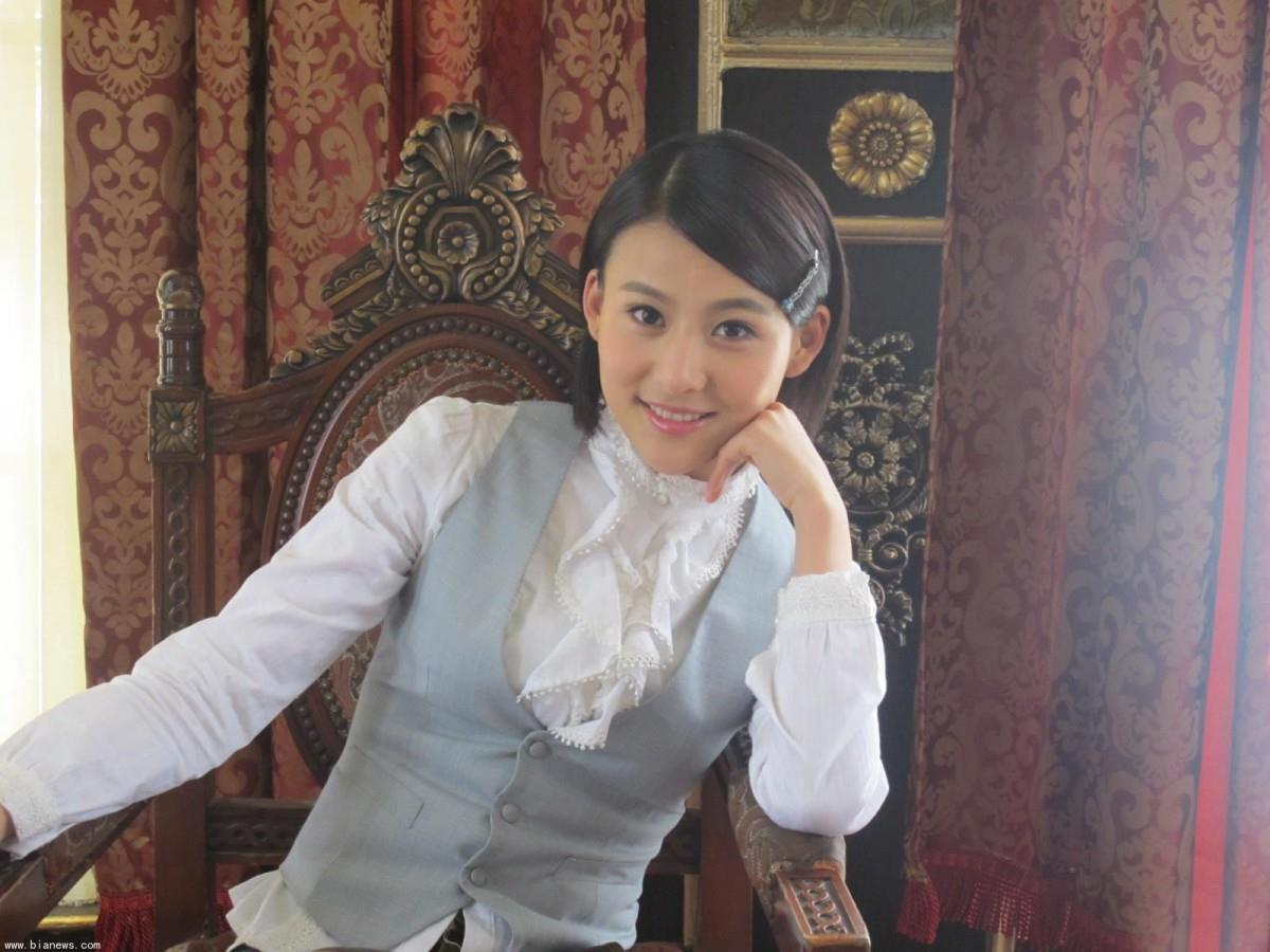 内地演员贾青图片