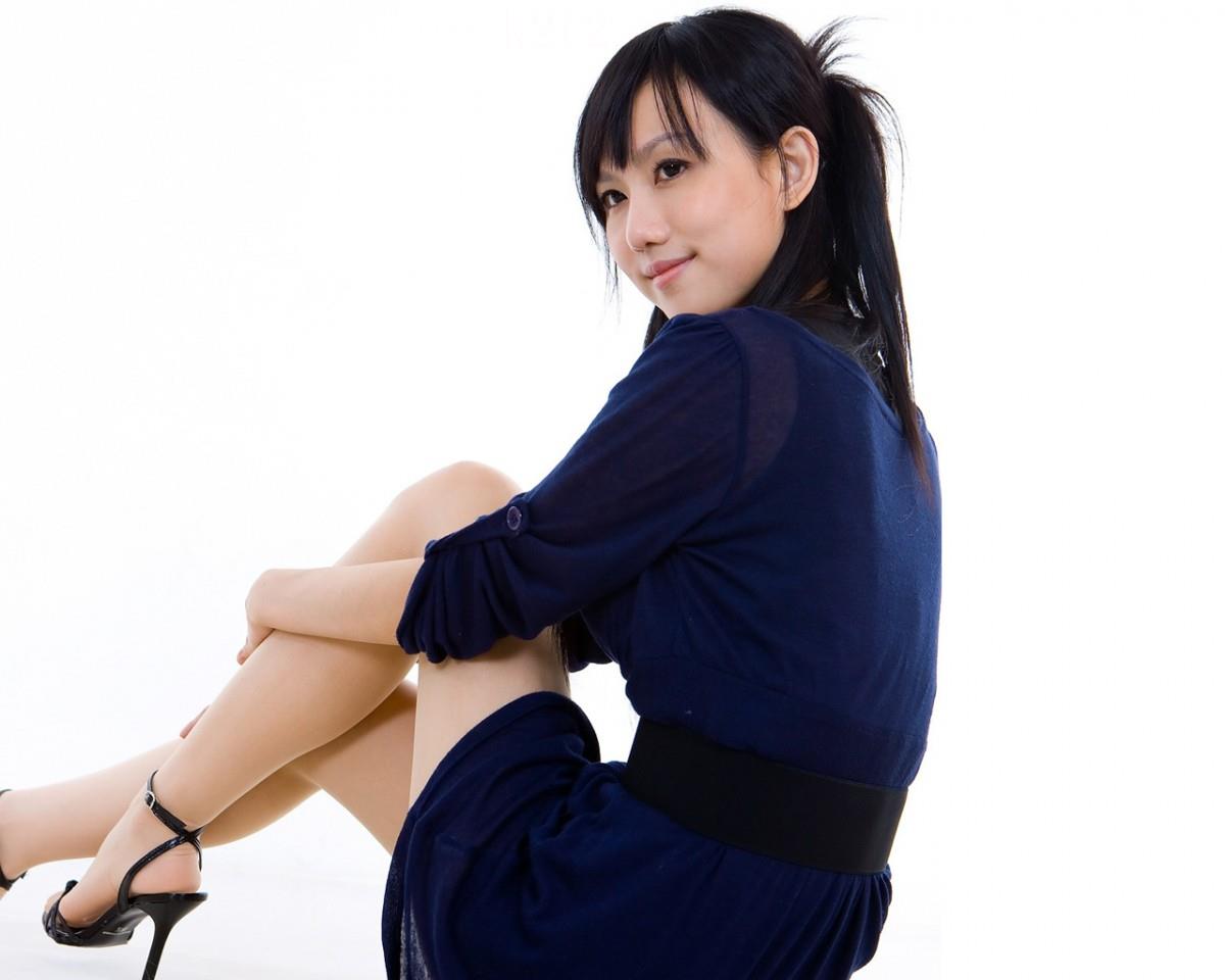 韩国女歌手SARA图片第一辑