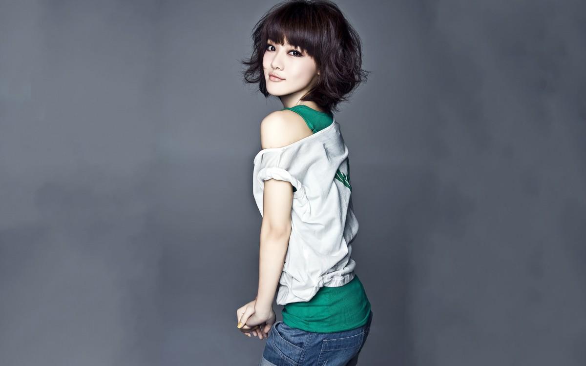 内地演员邓家佳高清图片