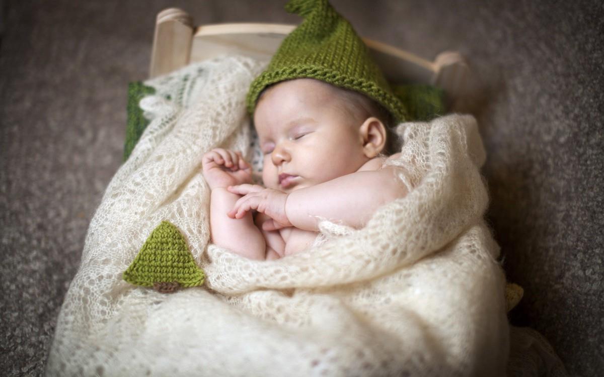 睡眠中宝宝高清图片