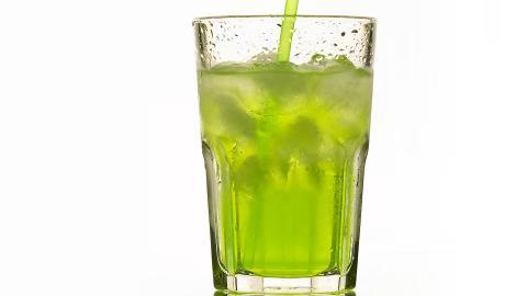 清凉一夏冰块饮料图片