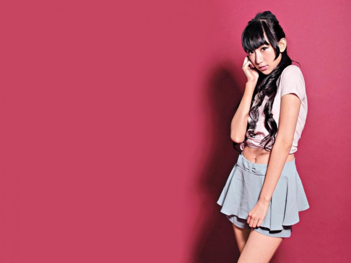 香港嫩模谢芷蕙图片