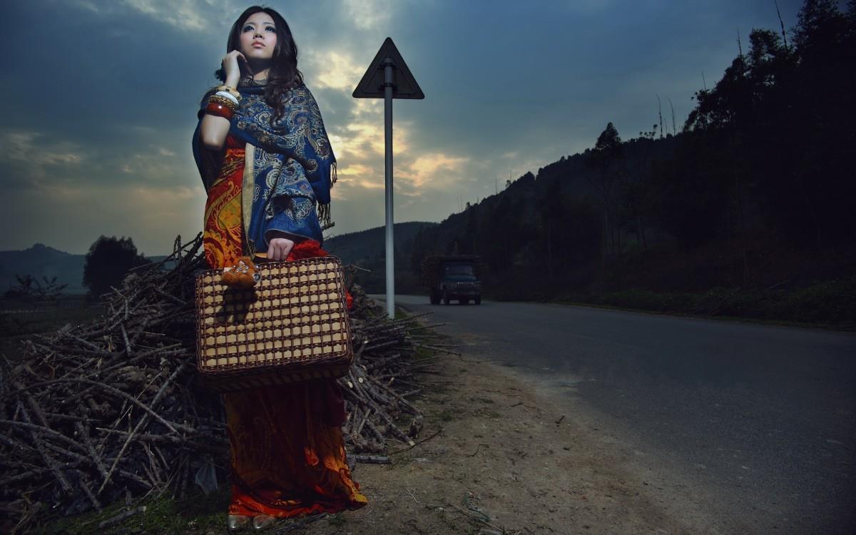 美女露露风情图片