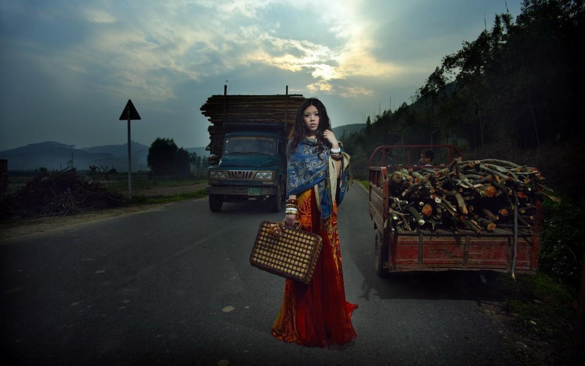 美女露露风情图片