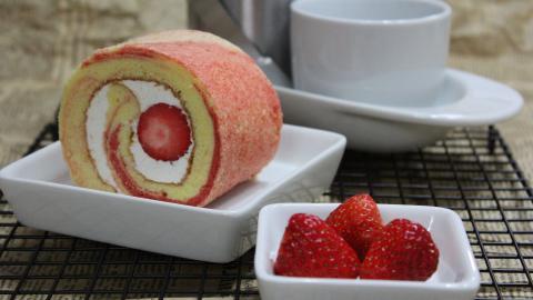 瑞士卷蛋糕图片