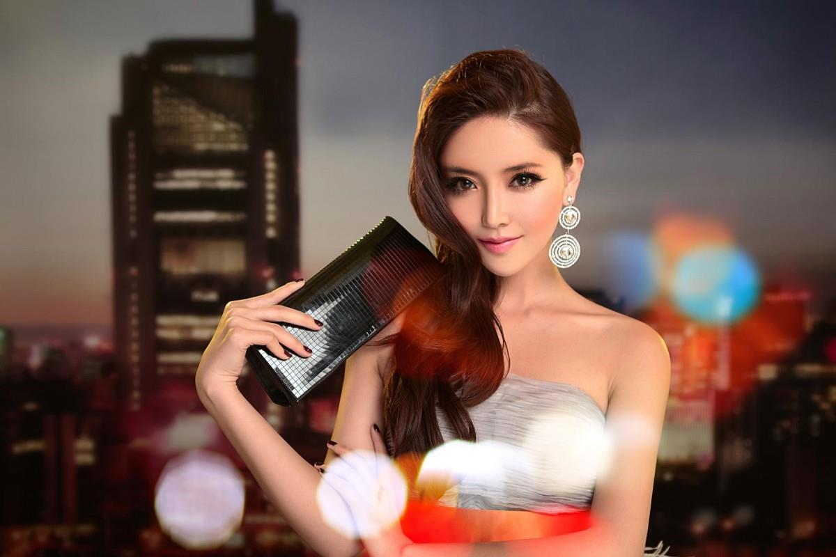 美女桌面背景图片