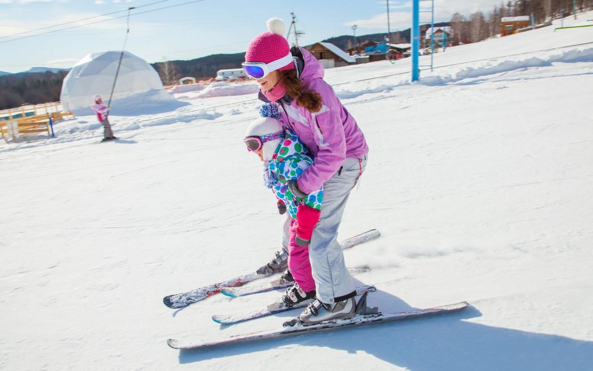 快乐滑雪场滑雪图片