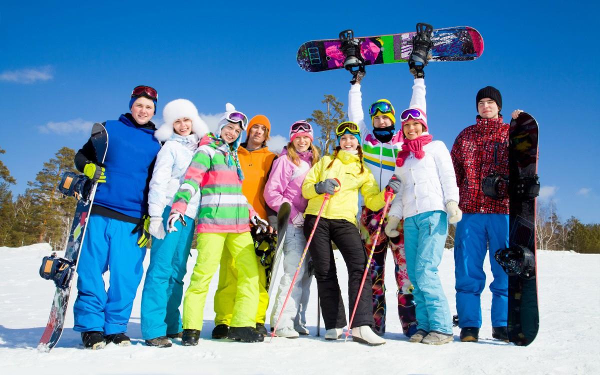 快乐滑雪场滑雪图片