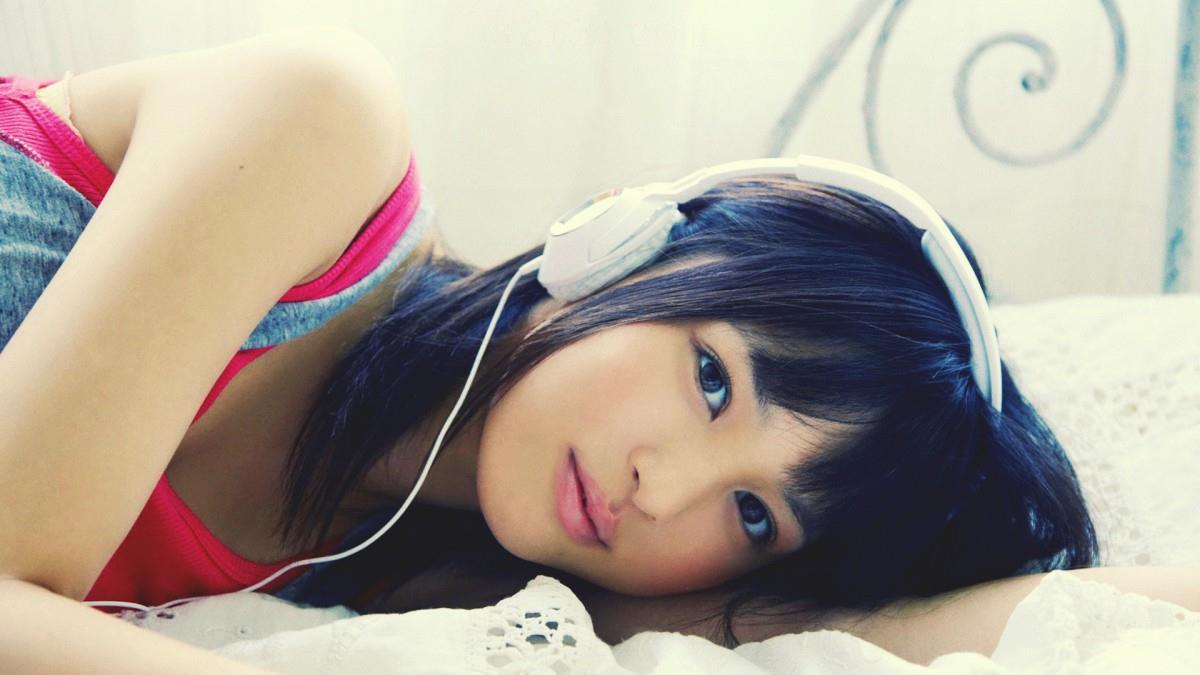 美女桌面背景图片