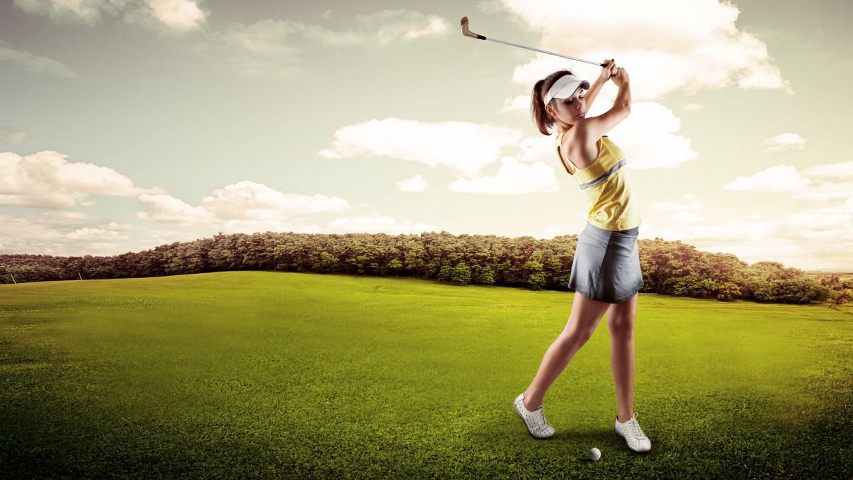 草地美女高尔夫球运动图片