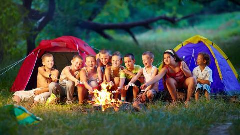儿童野外露营野营图片