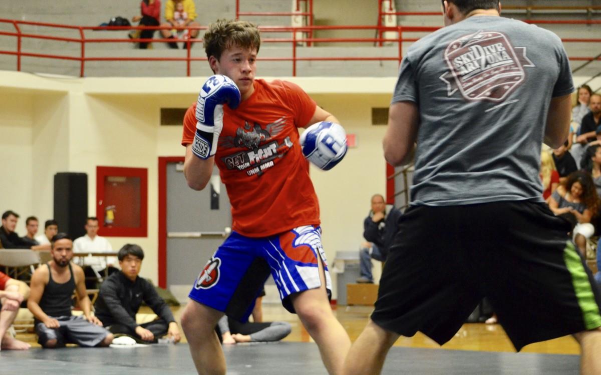 拳击比赛格斗图片