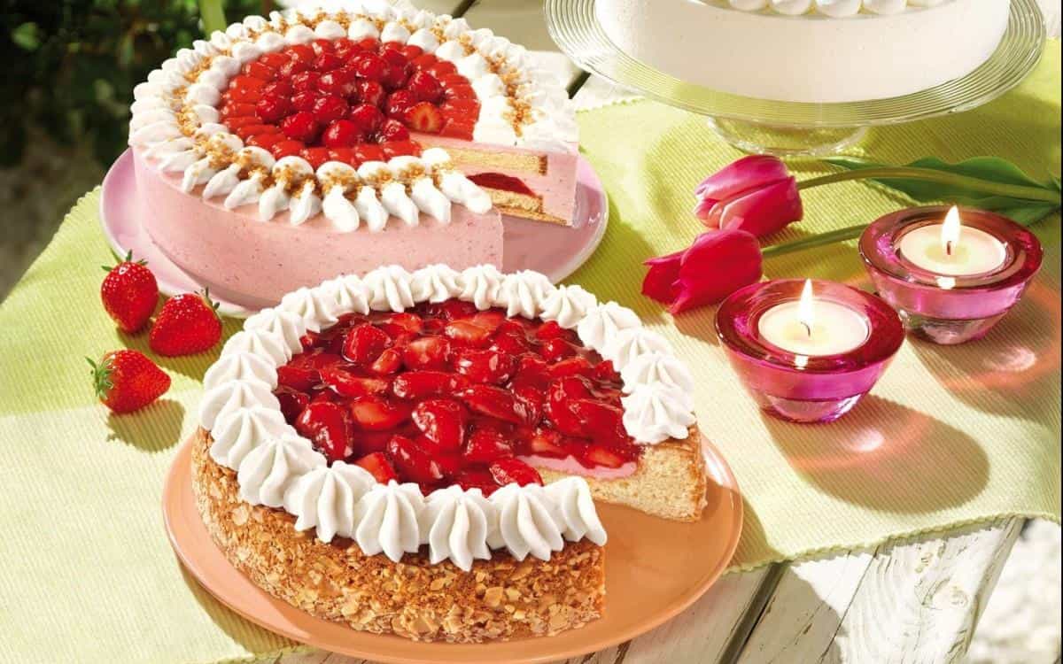 各式各样的草莓蛋糕图片